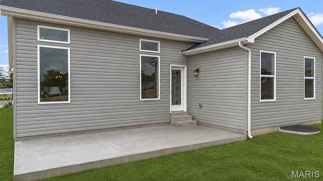 366 Strawberry Grove Drive, O'fallon, MO 63376
