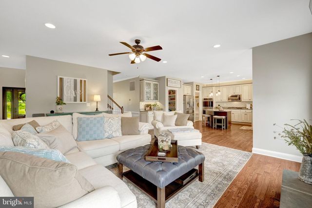 15002 MOUNTAIN RD, Hillsboro, VA 20132