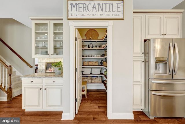15002 MOUNTAIN RD, Hillsboro, VA 20132