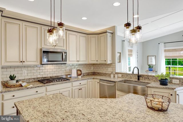 15002 MOUNTAIN RD, Hillsboro, VA 20132