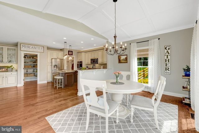 15002 MOUNTAIN RD, Hillsboro, VA 20132