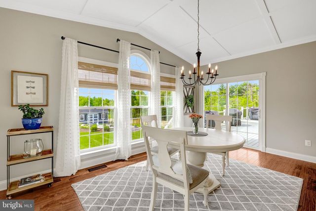 15002 MOUNTAIN RD, Hillsboro, VA 20132