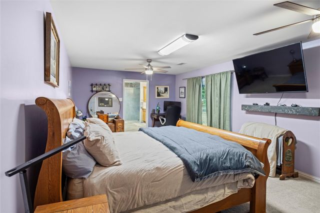 879 Interstate 45 S, Huntsville, TX 77340