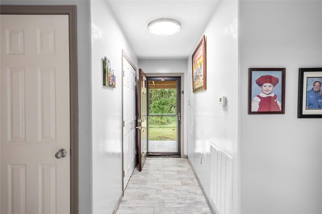 879 Interstate 45 S, Huntsville, TX 77340