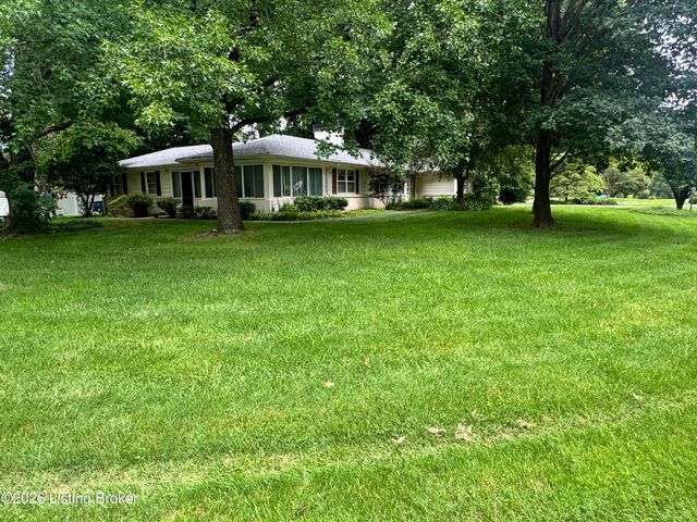 4601 Hanford Ln, Louisville, KY 40207
