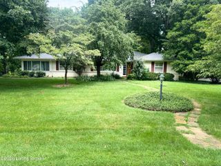 4601 Hanford Ln, Louisville, KY 40207