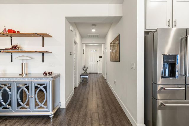 10349 Charles Morris Way, Elk Grove, CA 95757