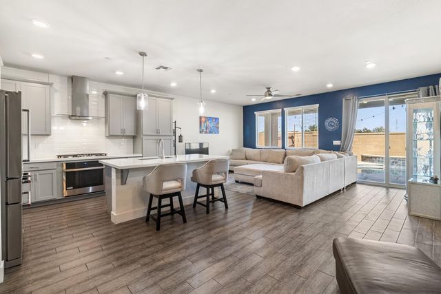 10349 Charles Morris Way, Elk Grove, CA 95757