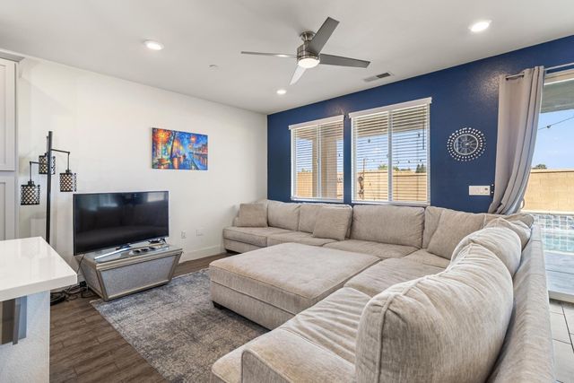 10349 Charles Morris Way, Elk Grove, CA 95757