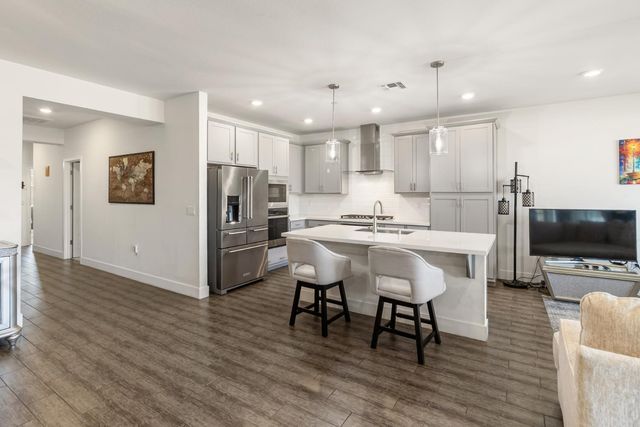 10349 Charles Morris Way, Elk Grove, CA 95757