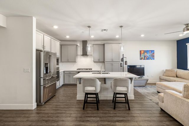 10349 Charles Morris Way, Elk Grove, CA 95757