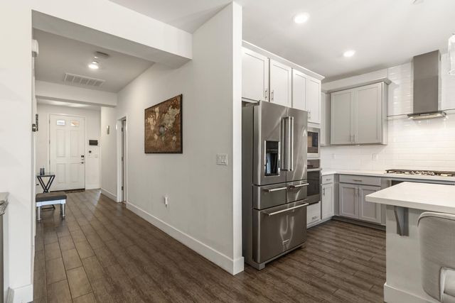 10349 Charles Morris Way, Elk Grove, CA 95757