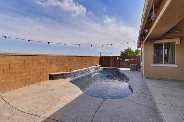 10349 Charles Morris Way, Elk Grove, CA 95757