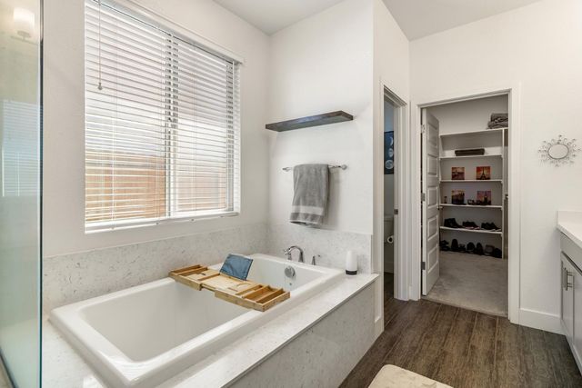 10349 Charles Morris Way, Elk Grove, CA 95757