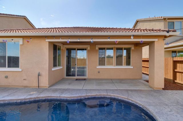 10349 Charles Morris Way, Elk Grove, CA 95757