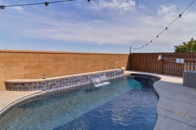 10349 Charles Morris Way, Elk Grove, CA 95757