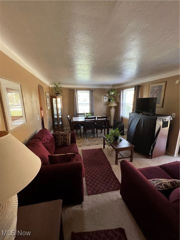 17806 Tarkington Avenue, Cleveland, OH 44128