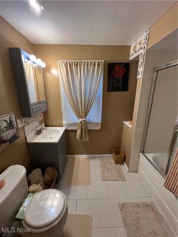 17806 Tarkington Avenue, Cleveland, OH 44128