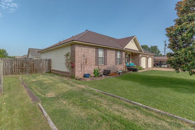 119 Charlene St, Bono, AR 72416