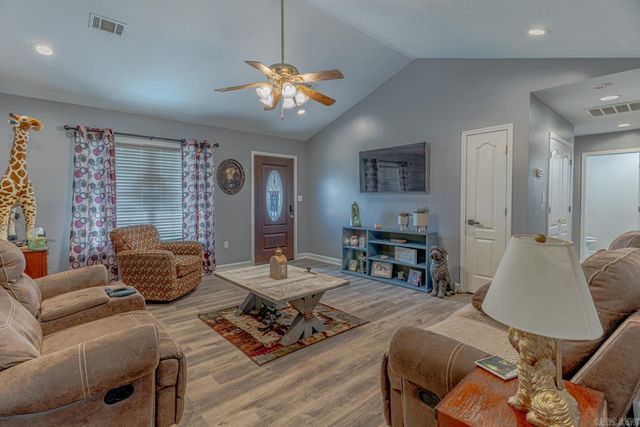 119 Charlene St, Bono, AR 72416