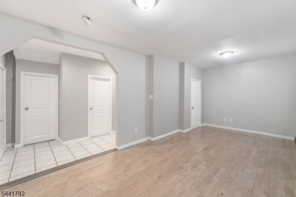 318 Grove St, Newark City, NJ 07103 — photo 2
