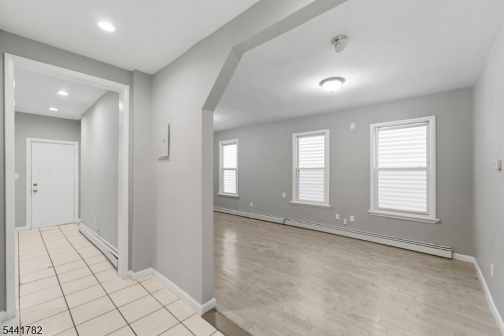318 Grove St, Newark City, NJ 07103 — photo 4