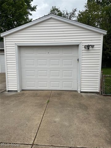 1201 Lakeview Drive, Parkersburg, WV 26104