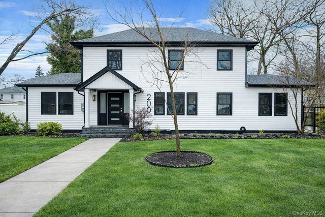 200 Evans Avenue, Freeport, NY 11520