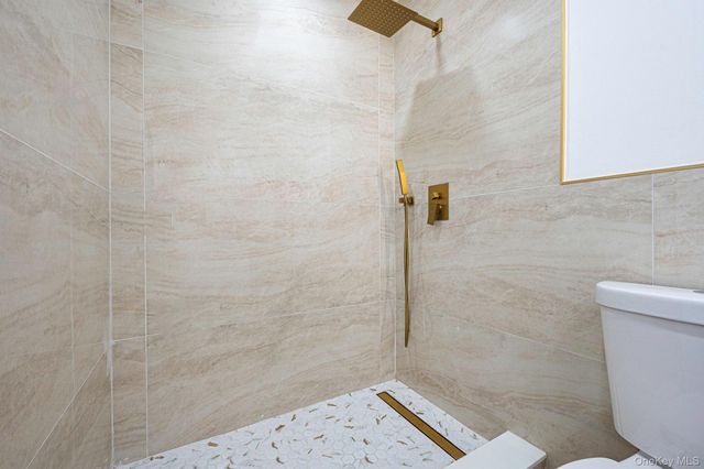 200 Evans Avenue, Freeport, NY 11520