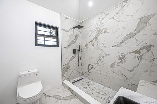 200 Evans Avenue, Freeport, NY 11520