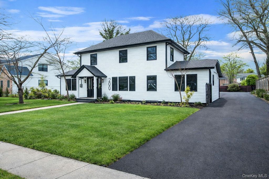 200 Evans Avenue, Freeport, NY 11520