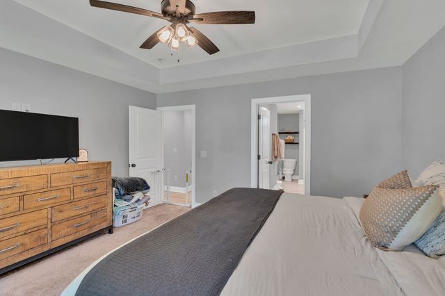 212 W South St, Greenbrier, TN 37073