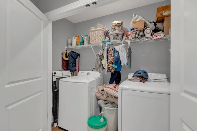 212 W South St, Greenbrier, TN 37073