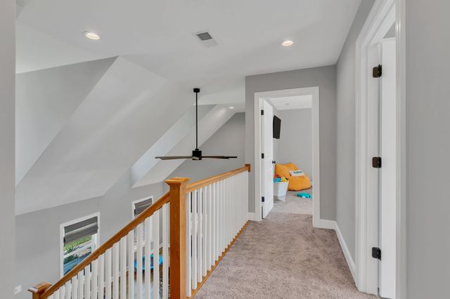 212 W South St, Greenbrier, TN 37073