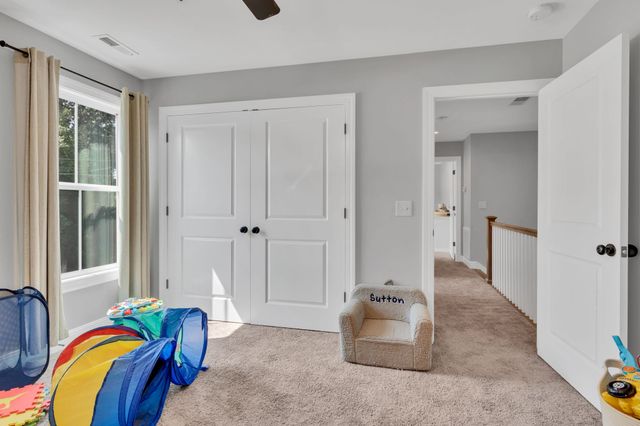 212 W South St, Greenbrier, TN 37073