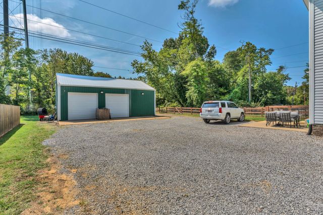 212 W South St, Greenbrier, TN 37073