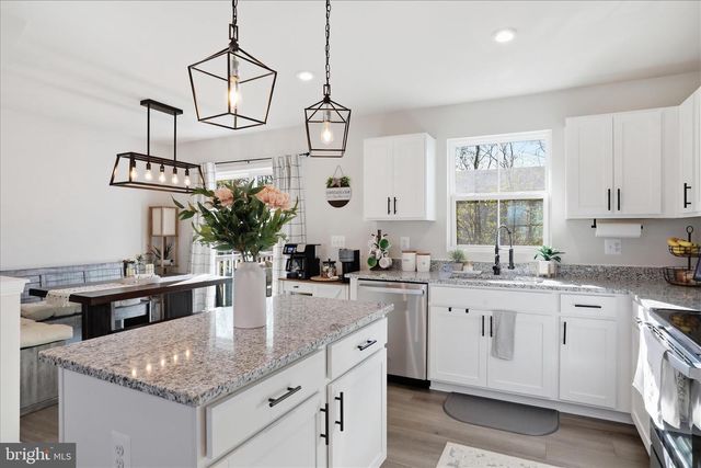 139 KENSINGTON CIR, Middletown, VA 22645