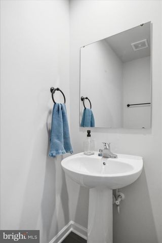 139 KENSINGTON CIR, Middletown, VA 22645
