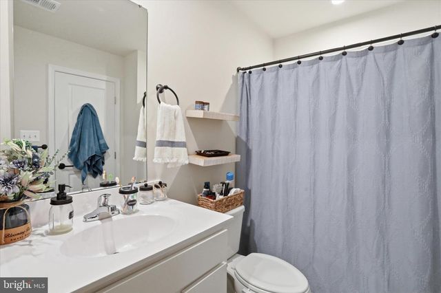 139 KENSINGTON CIR, Middletown, VA 22645
