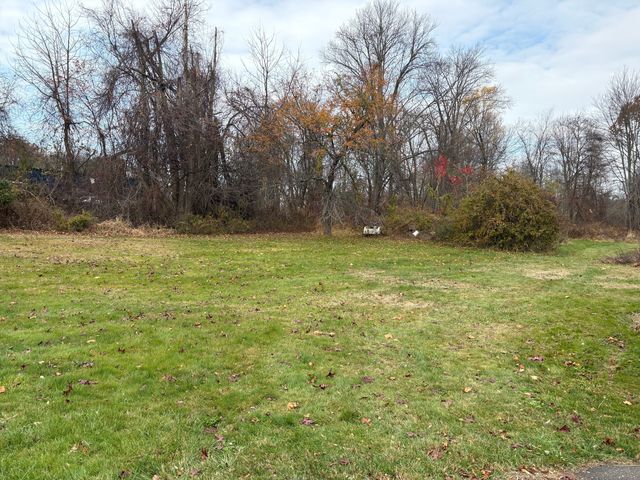 152 Blacks Road 1st floor, Cheshire, CT 06410