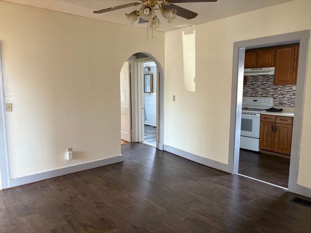 152 Blacks Road 1st floor, Cheshire, CT 06410