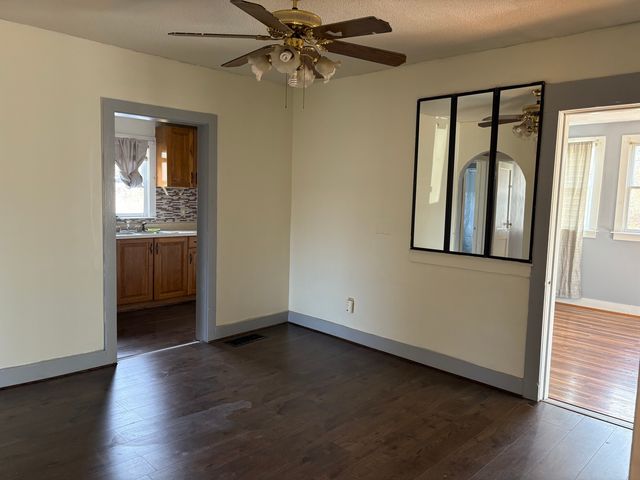 152 Blacks Road 1st floor, Cheshire, CT 06410