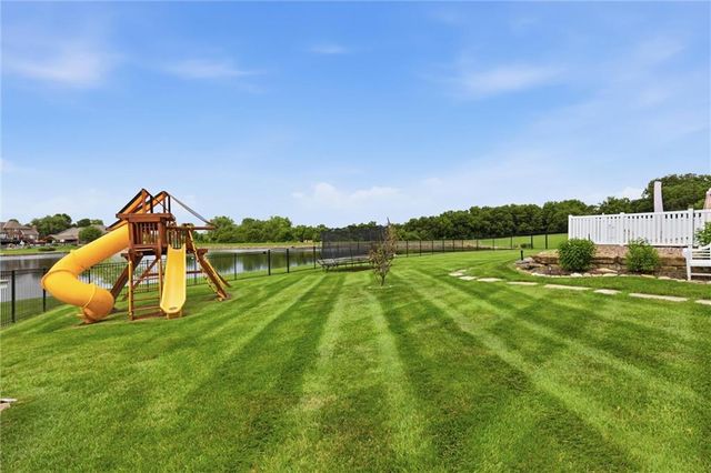 12808 Hollingsworth Road, Kansas City, KS 66109