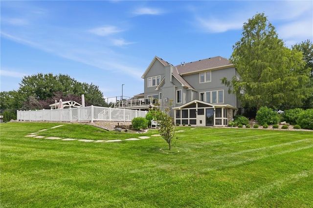 12808 Hollingsworth Road, Kansas City, KS 66109