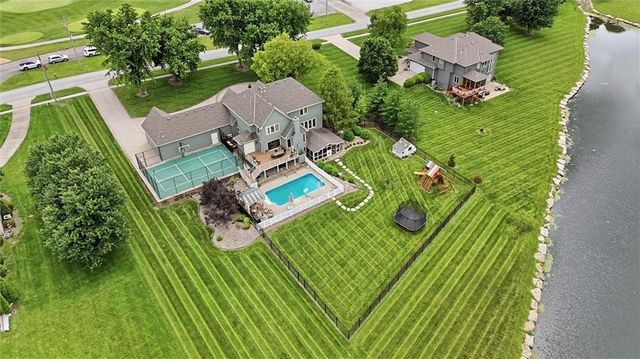 12808 Hollingsworth Road, Kansas City, KS 66109