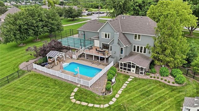 12808 Hollingsworth Road, Kansas City, KS 66109