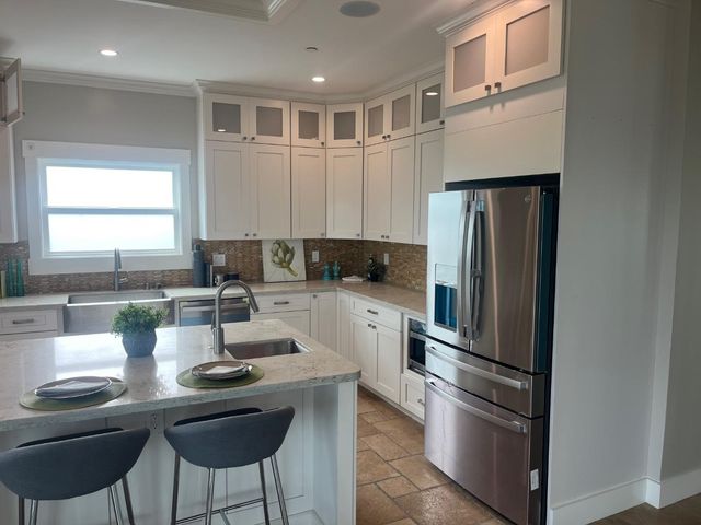 487 Manor Drive, Pacifica, CA 94044