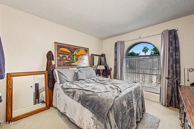 4633 W LAWRENCE Lane, Glendale, AZ 85302