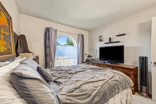4633 W LAWRENCE Lane, Glendale, AZ 85302