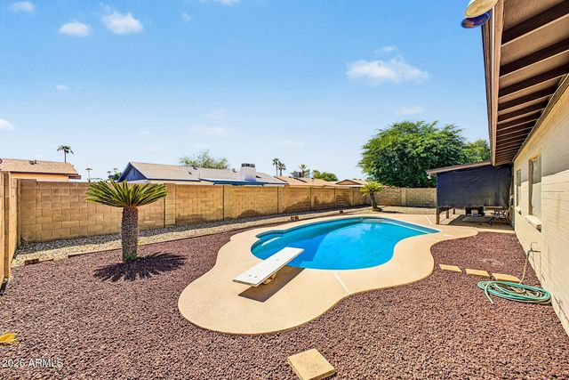 4633 W LAWRENCE Lane, Glendale, AZ 85302